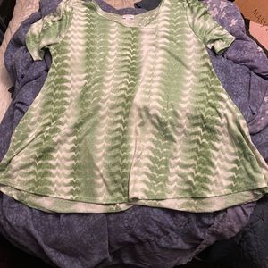 Lularoe top